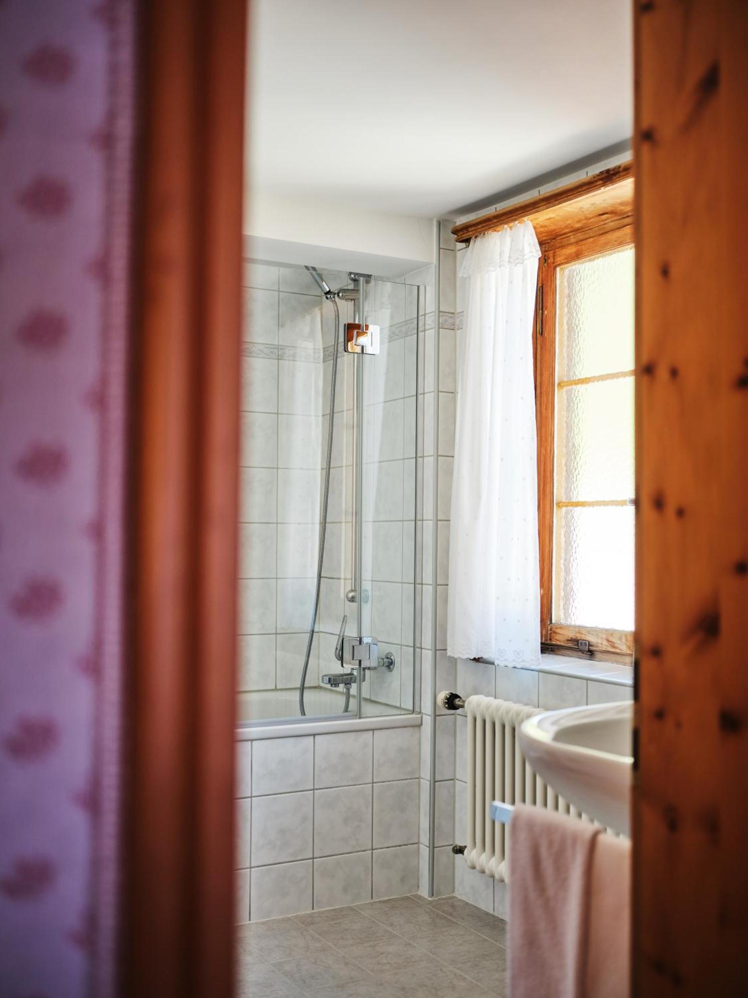 Hotel Chesa Grischuna Klosters-Serneus Zimmer foto