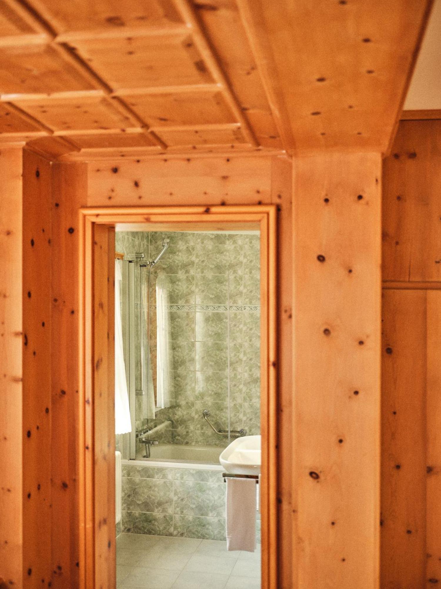 Hotel Chesa Grischuna Klosters-Serneus Zimmer foto